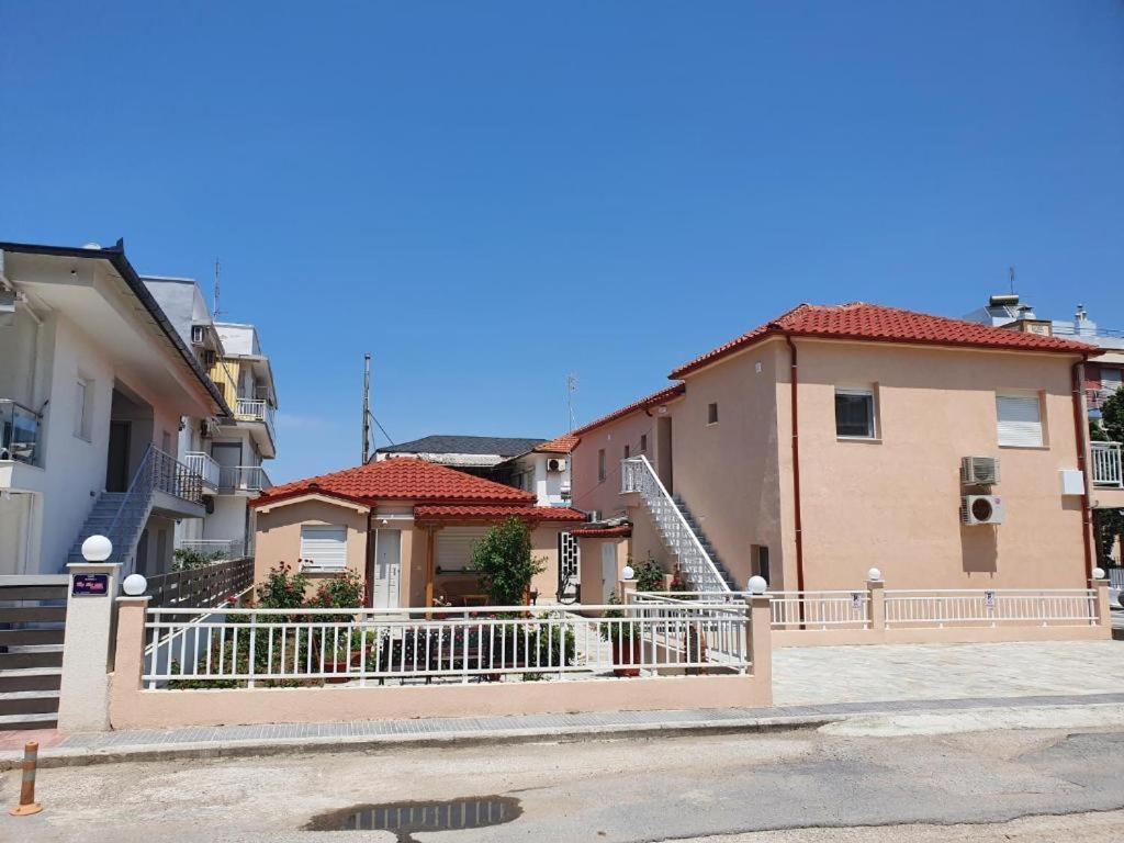 Casa Al Mare 1 Apartamento Peraía Exterior foto