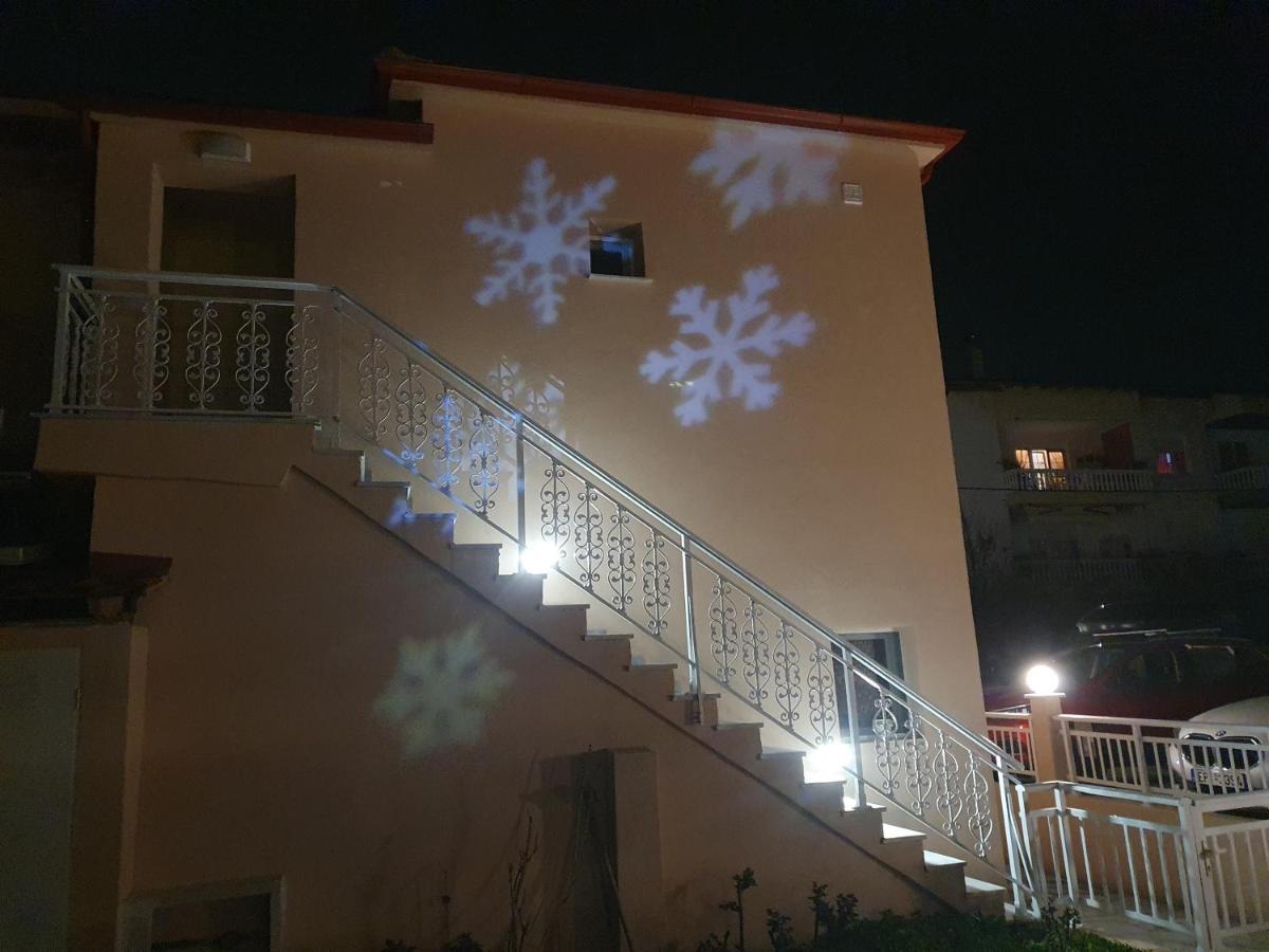 Casa Al Mare 1 Apartamento Peraía Exterior foto